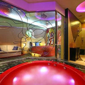 Economy King Room